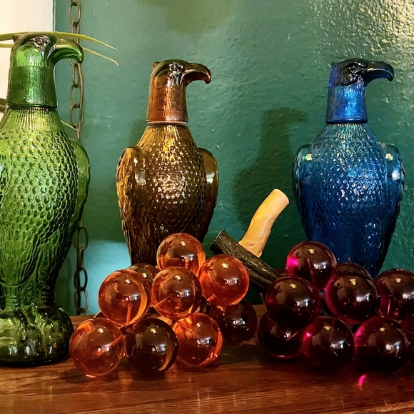 Vintage Glass Eagle Set, Decanter Shot Glass, MCM Barware - Picture 3 of 8